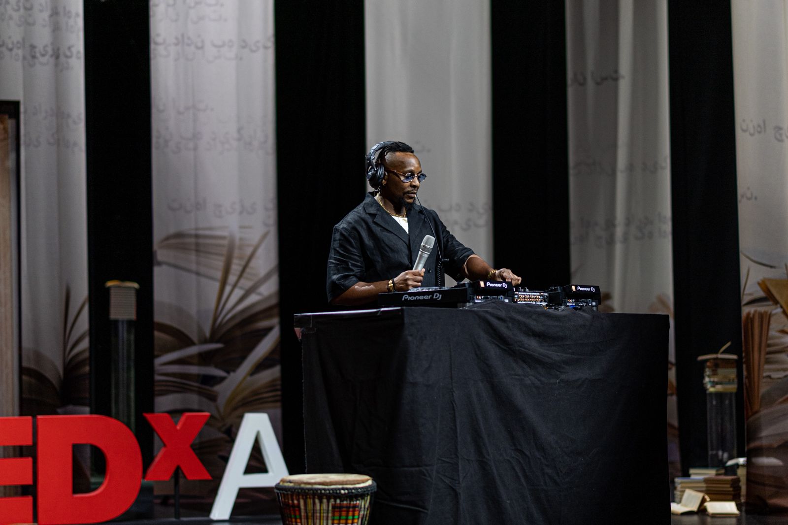 Idd Aziz Stuns Canal+ With Electrifying “Beautiful Day” Performance