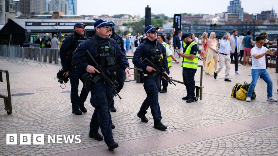 Heavy police presence in Sydney after Bondi attack