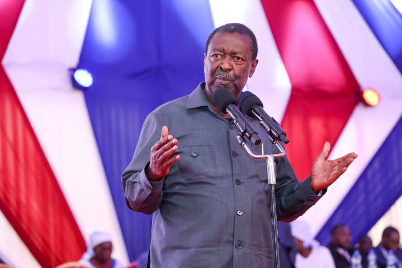 Mudavadi tells off Uhuru over party democracy as leaders clash at Jirongo funeral