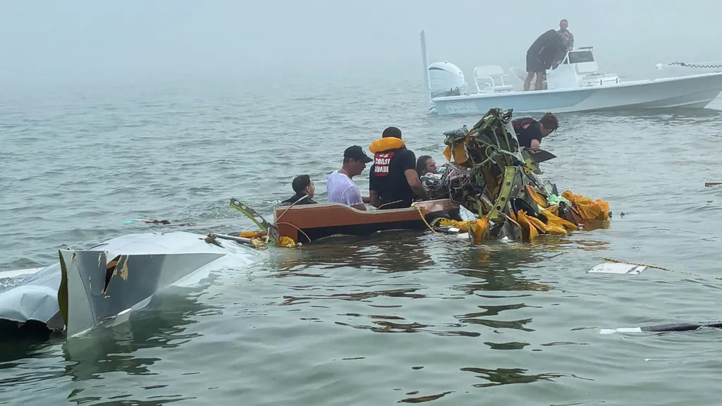 Five dead after plane carrying child burns victim crashes in Texas