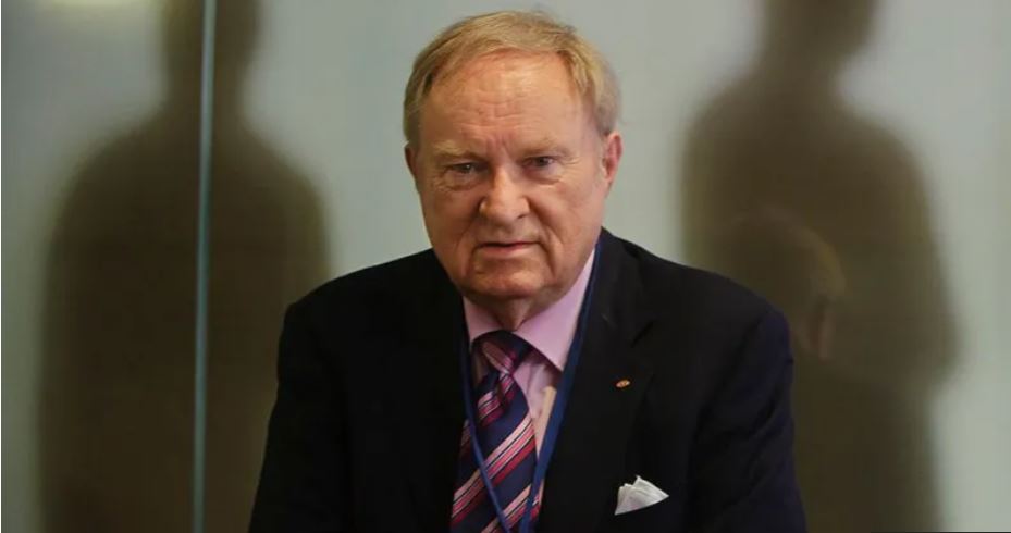 Dignitas founder dies by assisted suicide aged 92, group says