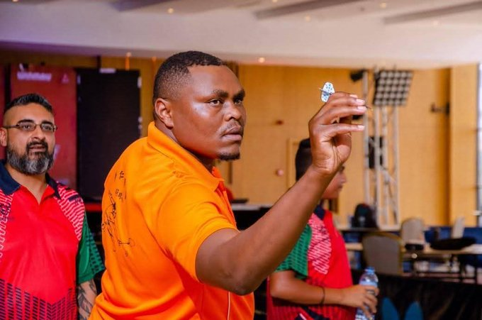 Munyua confident he can rattle Belgian De Decker in PDC showdown