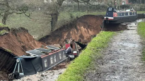 Major incident declared over canal 'sinkhole'