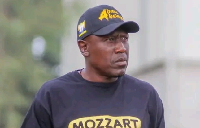 Kakamega Homeboyz head coach Patrick Odhiambo during training/HOMEBOYZ