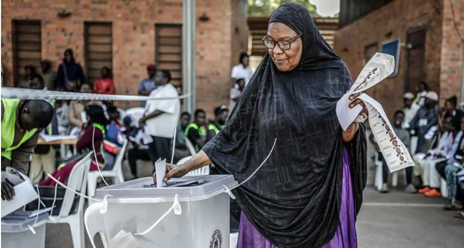 Widespread delays hit Uganda election amid internet shutdown