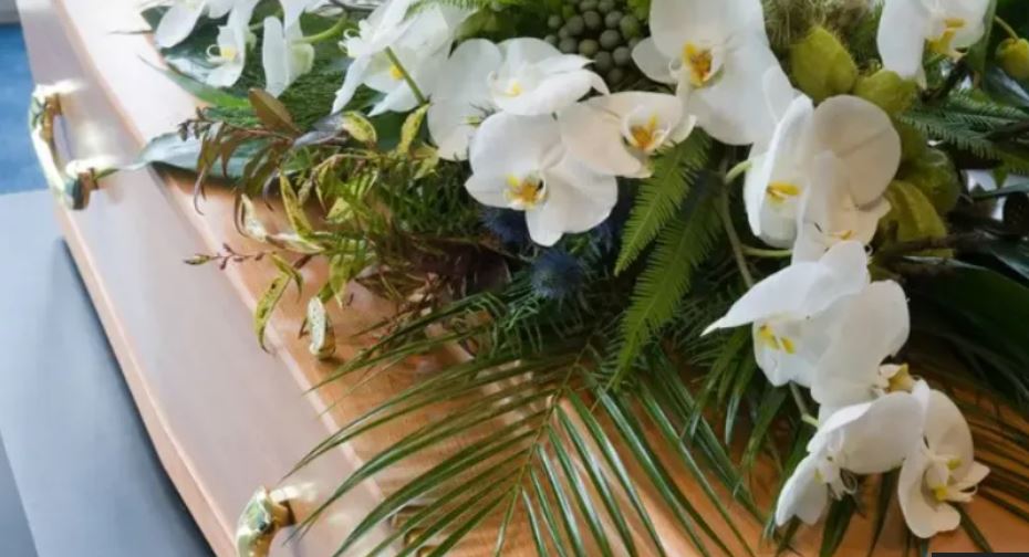 Two charged after funeral firm collapse hit 46,000