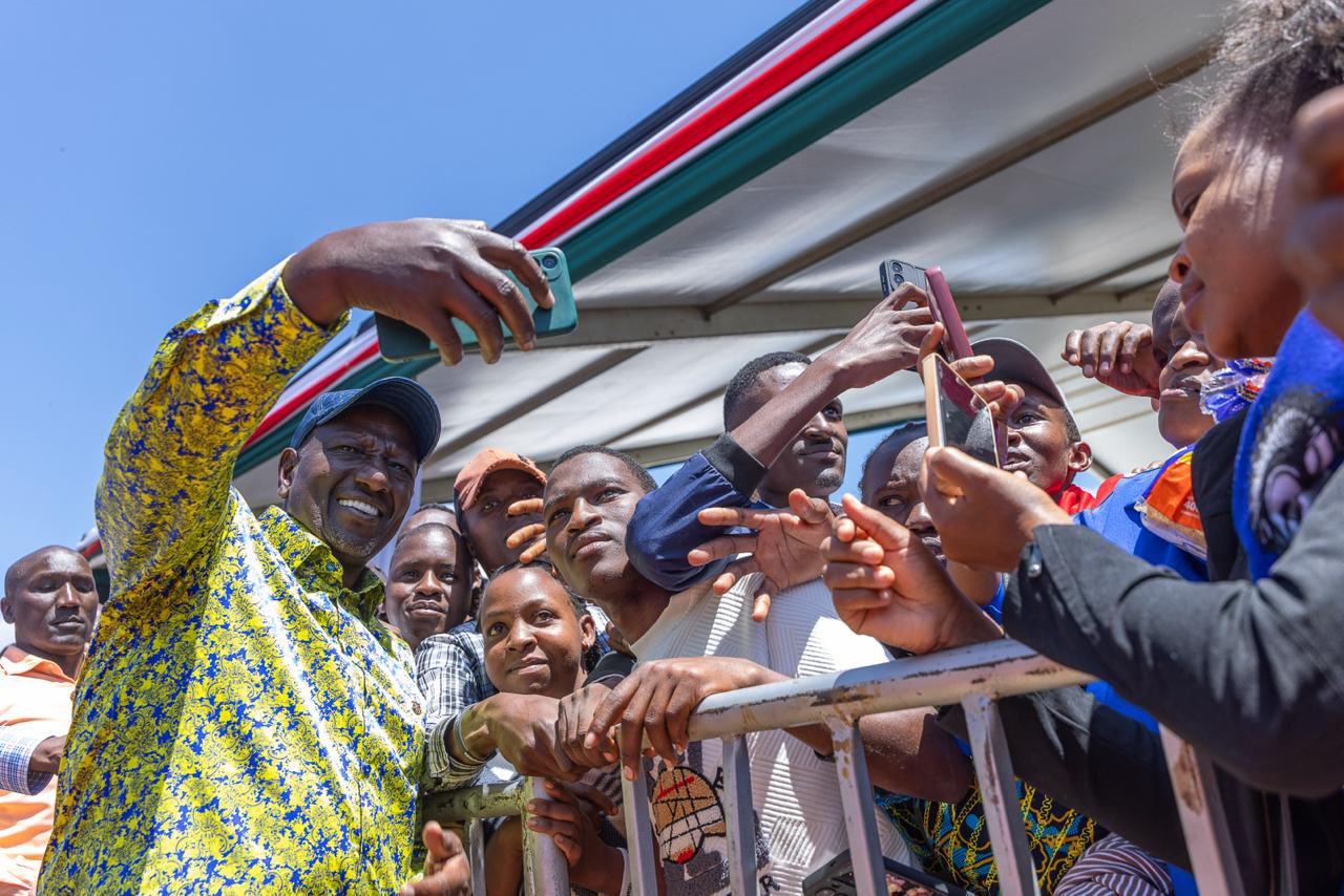 Ruto dubs young entrepreneur ‘Baby Girl’ in light moment