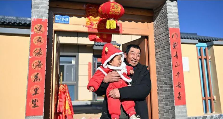 China's population falls for fourth straight year