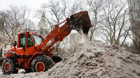 Deadly US winter storm leaves flights delayed and thousands without power