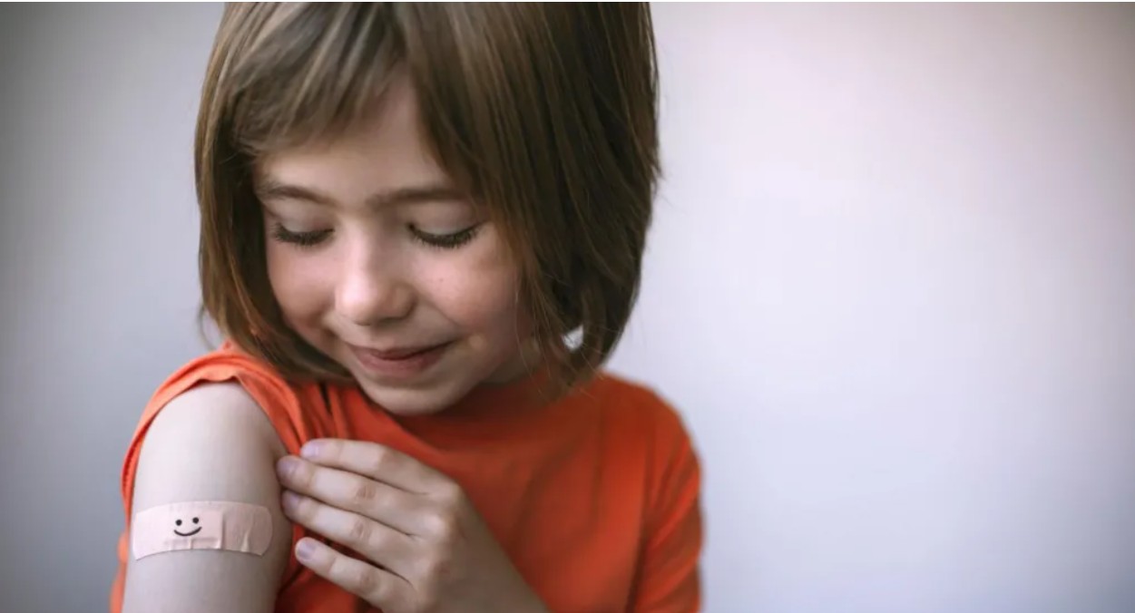 Children from struggling families to be offered jabs at home