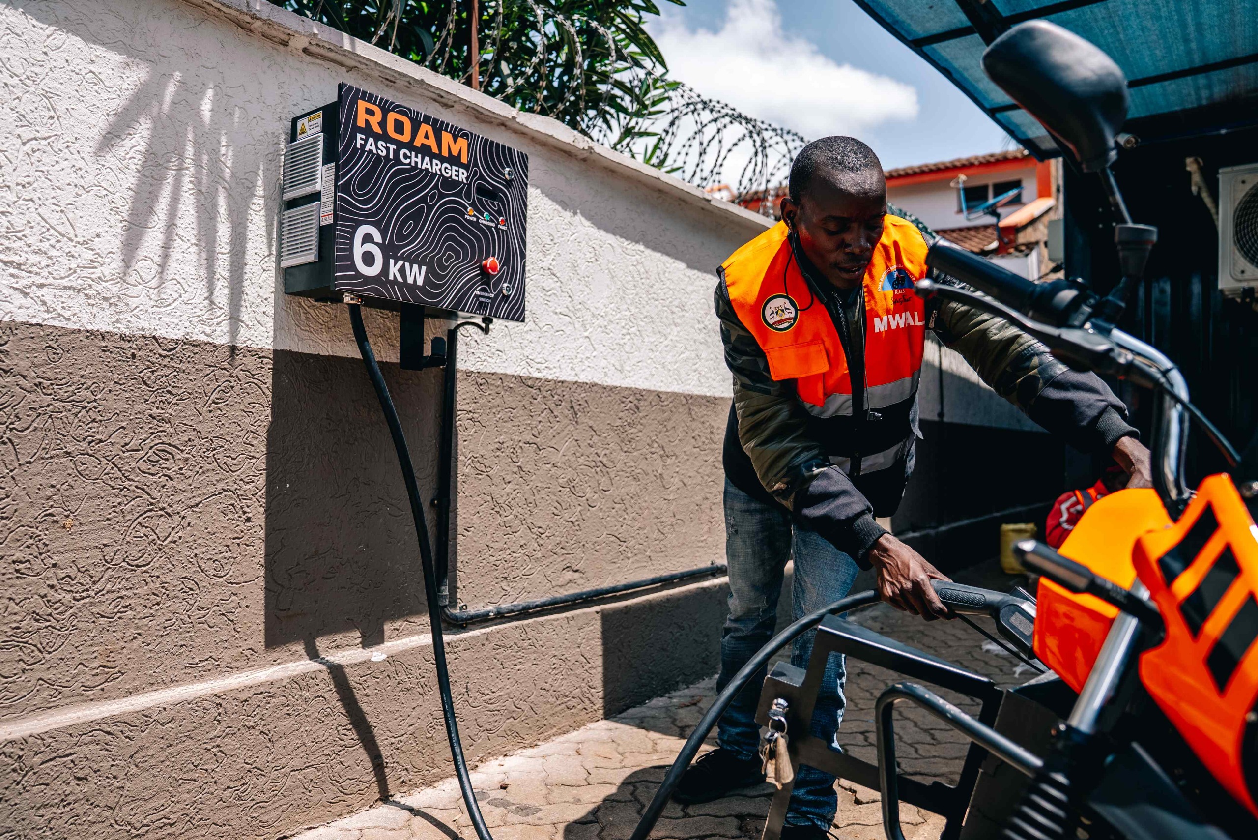 E-mobility players challenge state to standardise charging stations
