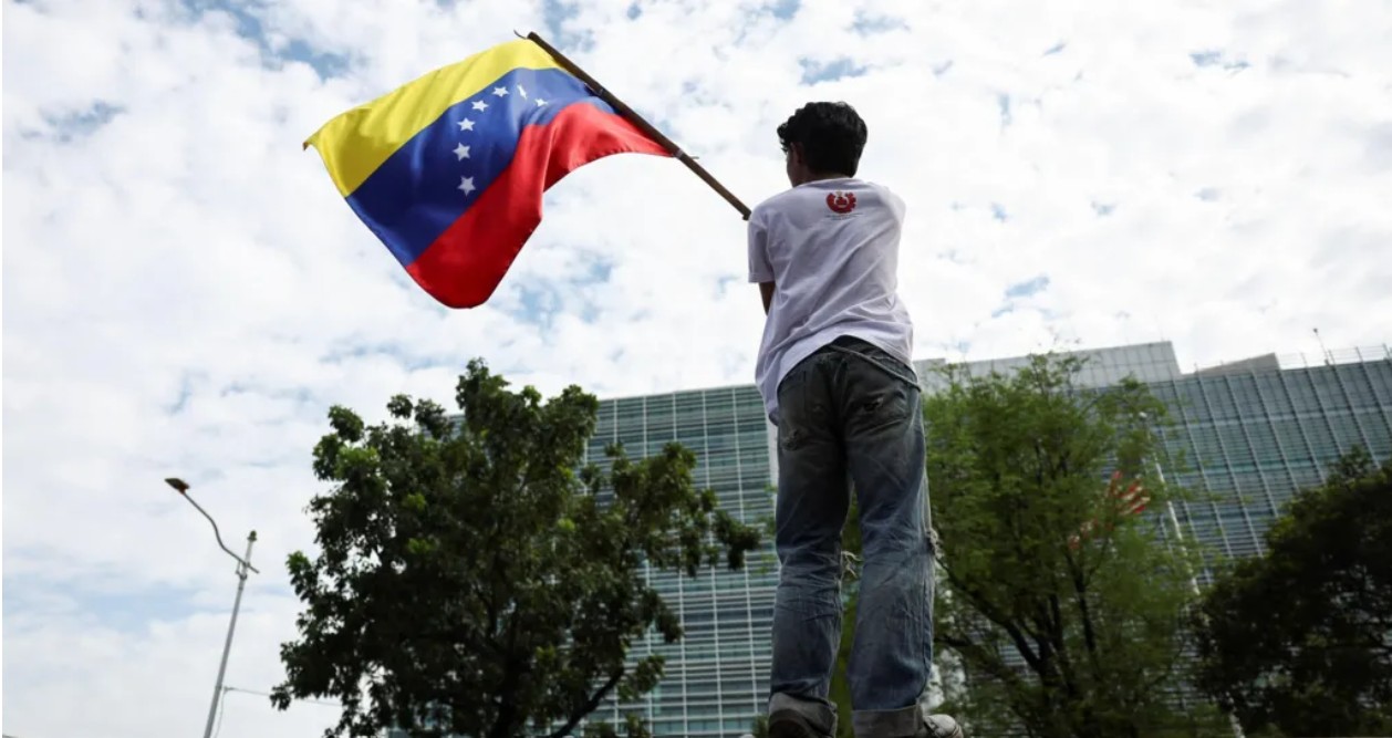 Venezuelans face up to future without Maduro