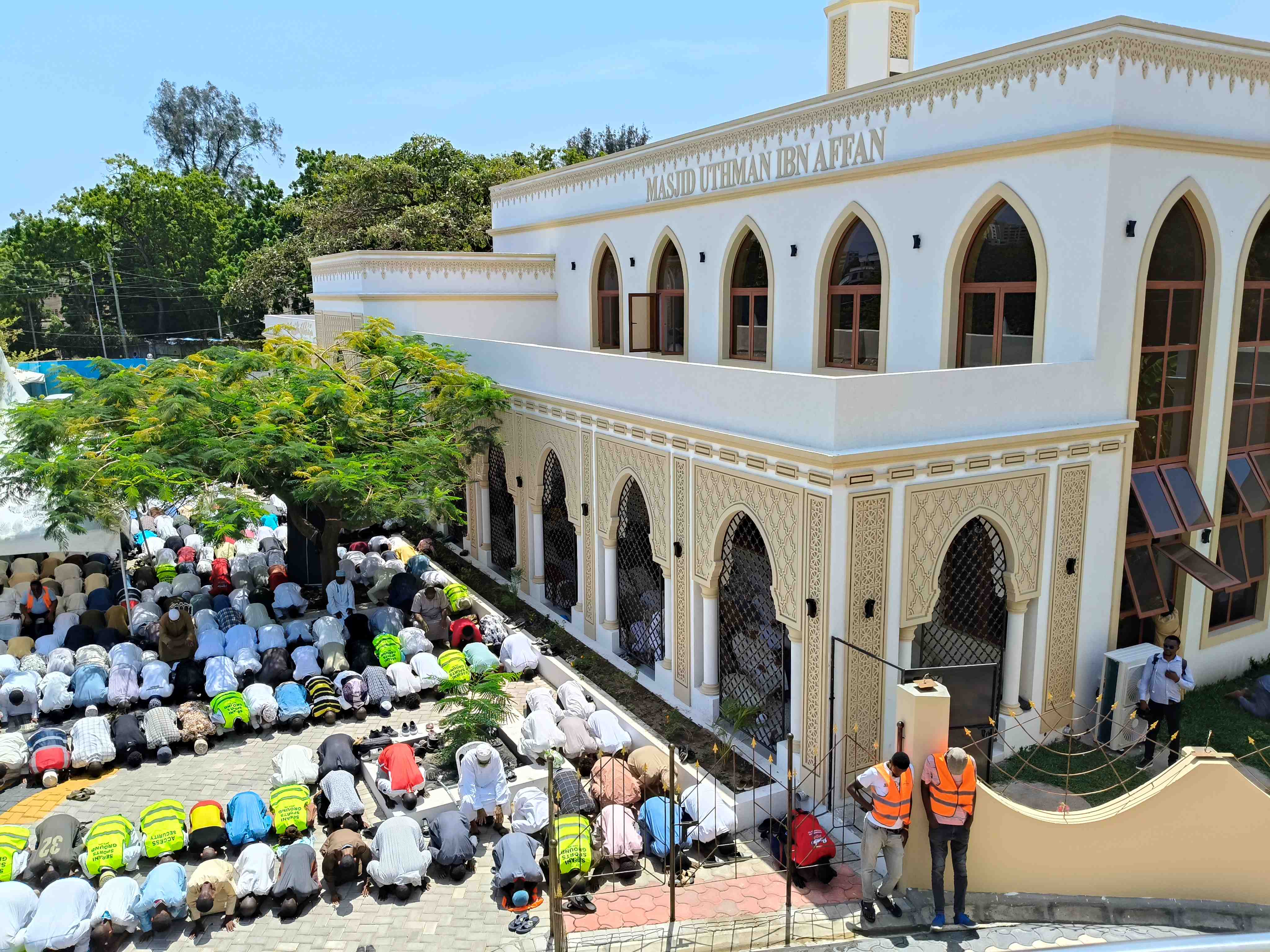 Call for unity as Muslim leaders open historic, symbolic mosque