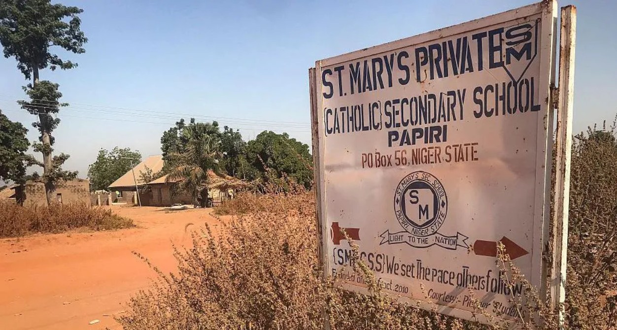 Schools to reopen after Nigeria mass abduction