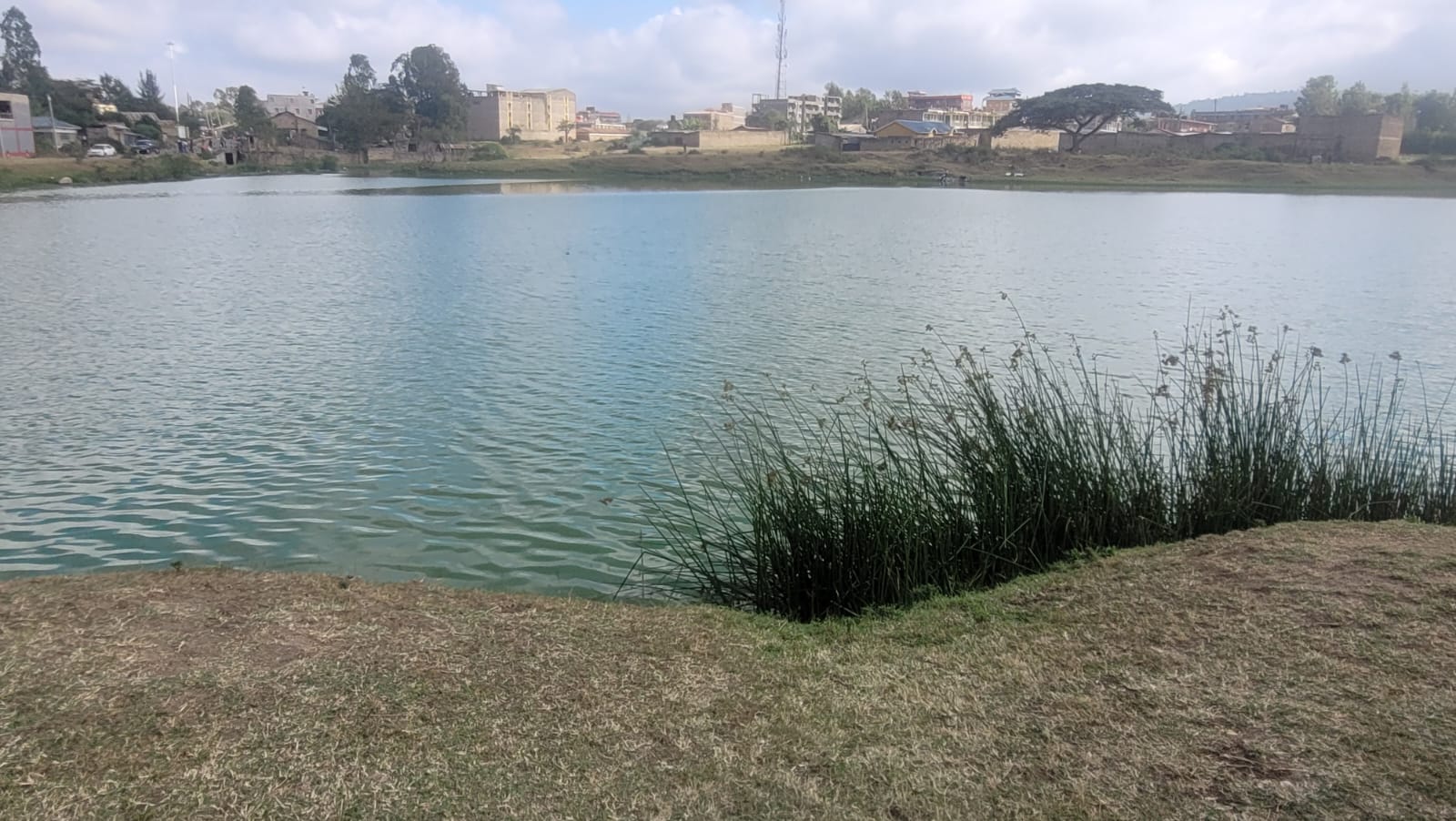 Residents reject county plan to drain dam to build bus park
