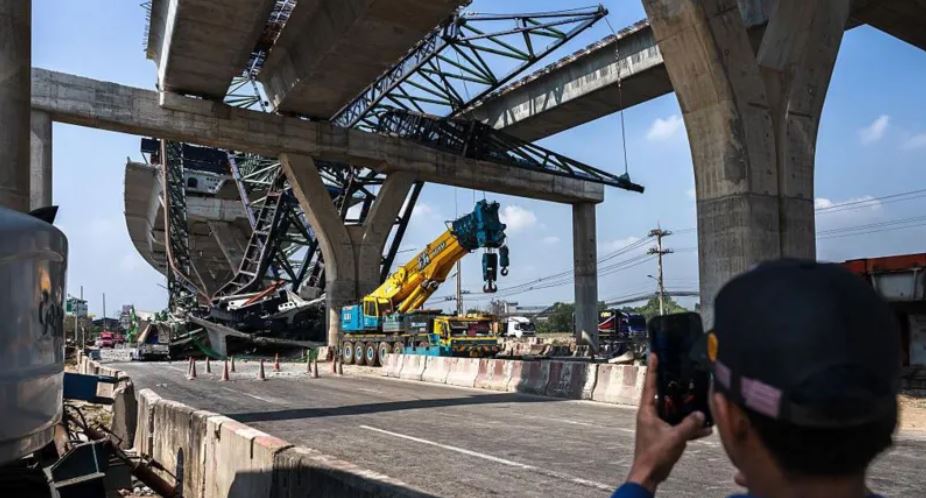 Two dead after another construction crane collapses in Thailand