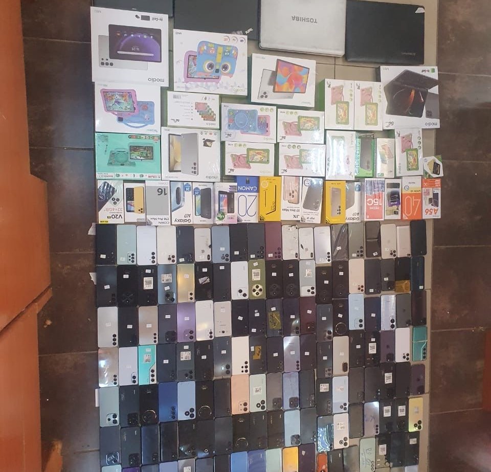 7 arrested as DCI recovers 150 stolen phones