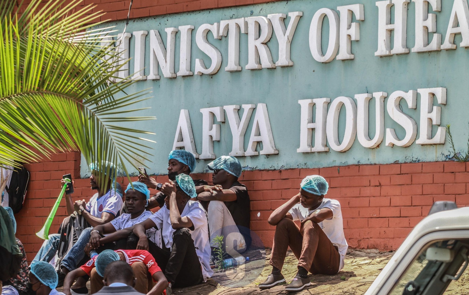 PHOTOS: Clinicians stage protest outside Afya House