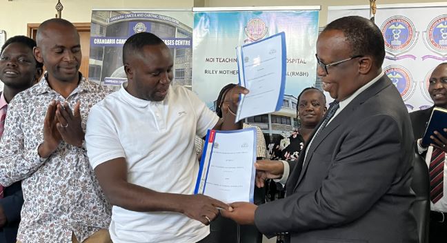 Clinicians suspend strike at MTRH, call on state to resolve crisis