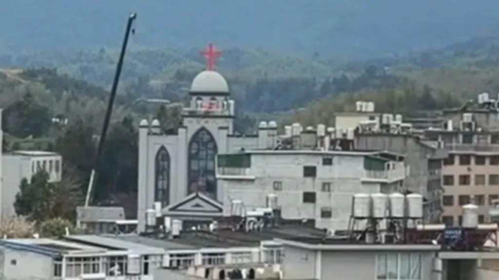 Influential China church reports arrests as crackdown on Christians intensifies