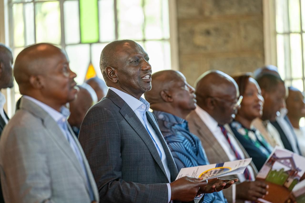[PHOTOS] Ruto attends church service in Othaya