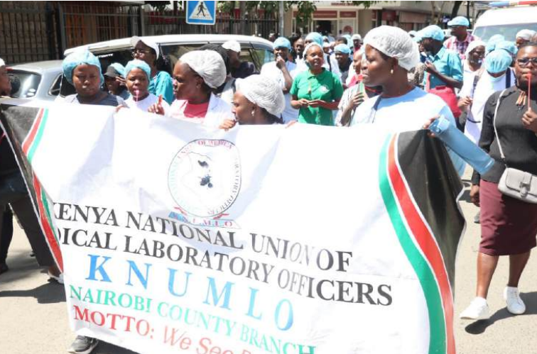 Striking medics reject City Hall order to resume work