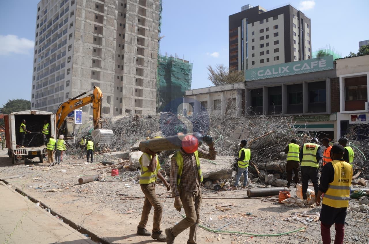 [PHOTOS] Rescue operations ongoing at South C collapsed building