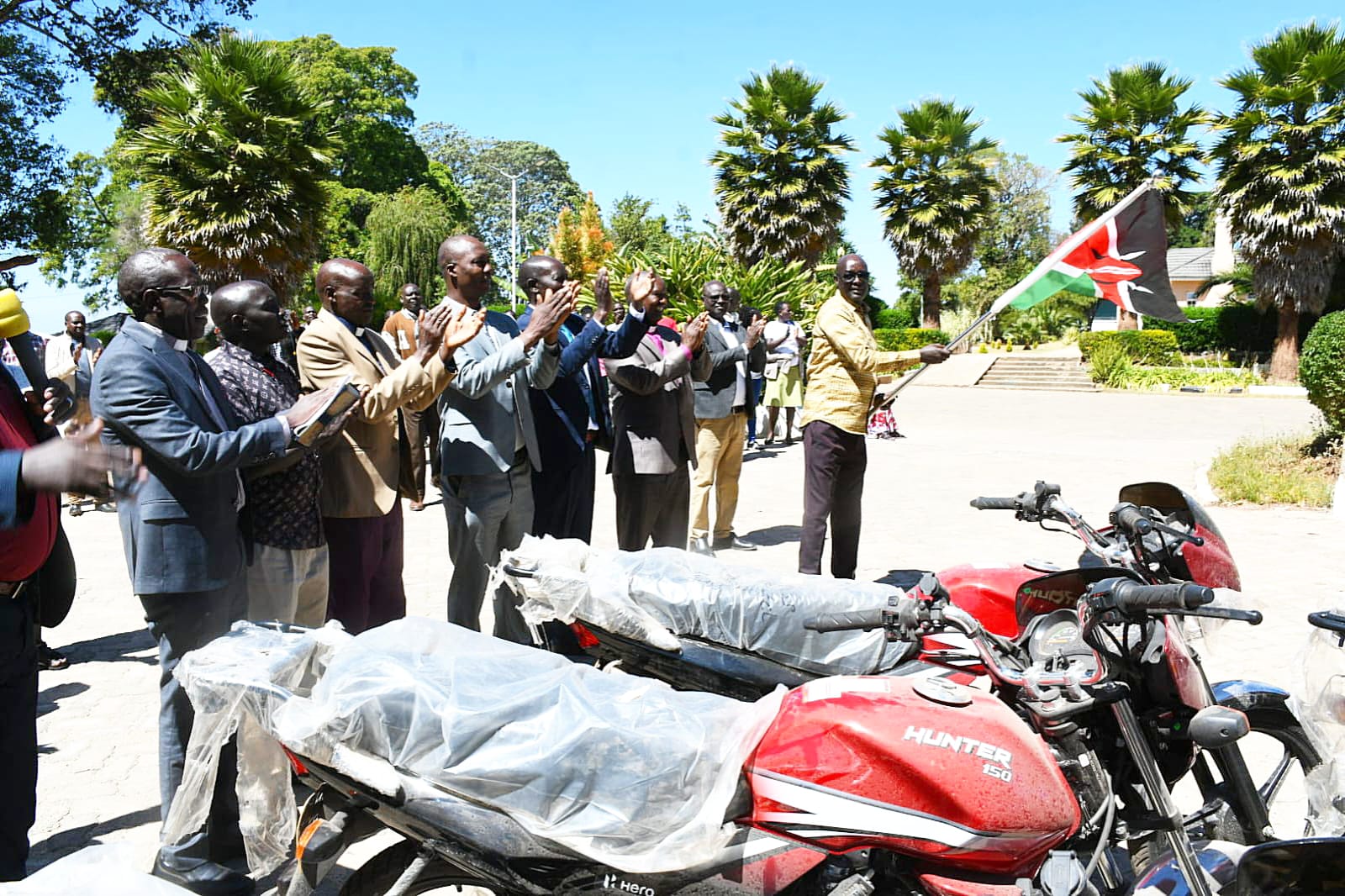 Ruto delivers motorbikes he promised Rift bishops