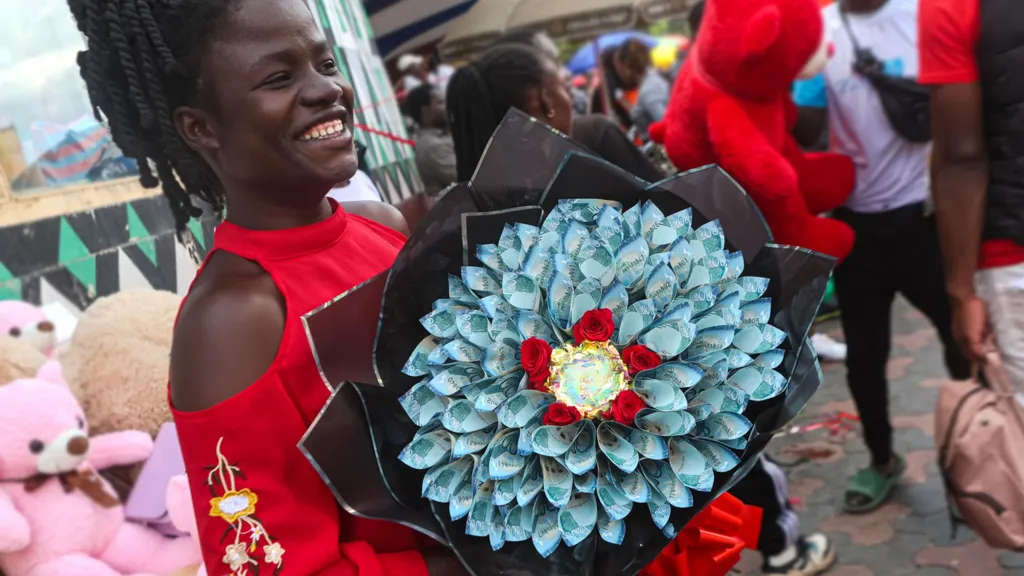 Kenyans drop flowers for Valentine's bouquets of cash
