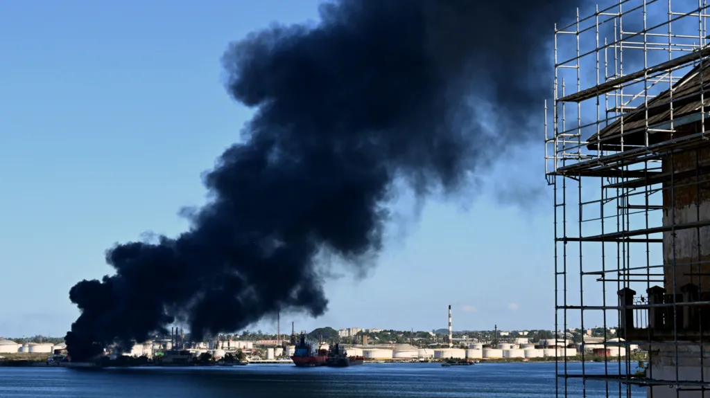 Oil refinery blaze hits Cuba as fuel crisis deepens