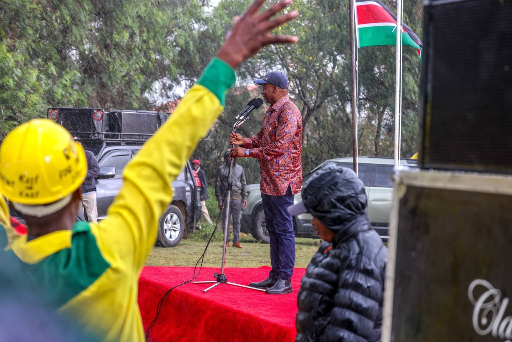 DP braves rain to address Mahi Mahiu residents