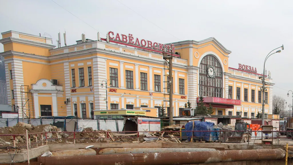 Explosion near Moscow train station kills police officer