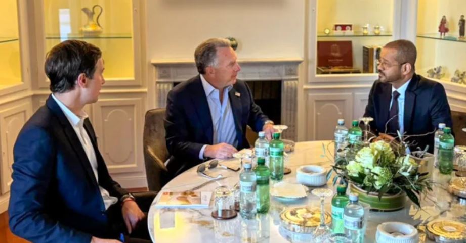 US and Iran begin talks seen as crucial to prevent conflict