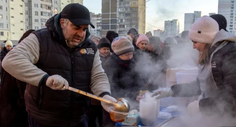 Thousands without power in freezing Ukraine as renewed Russian strikes continue