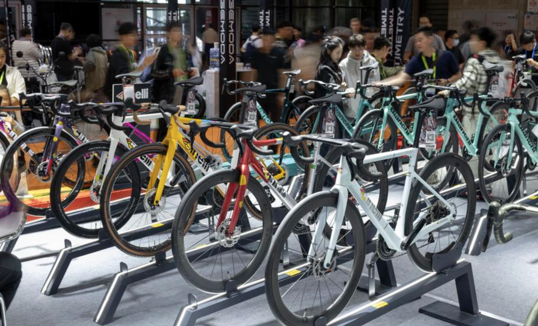 (Understanding China) Riding shared bicycles in Beijing
