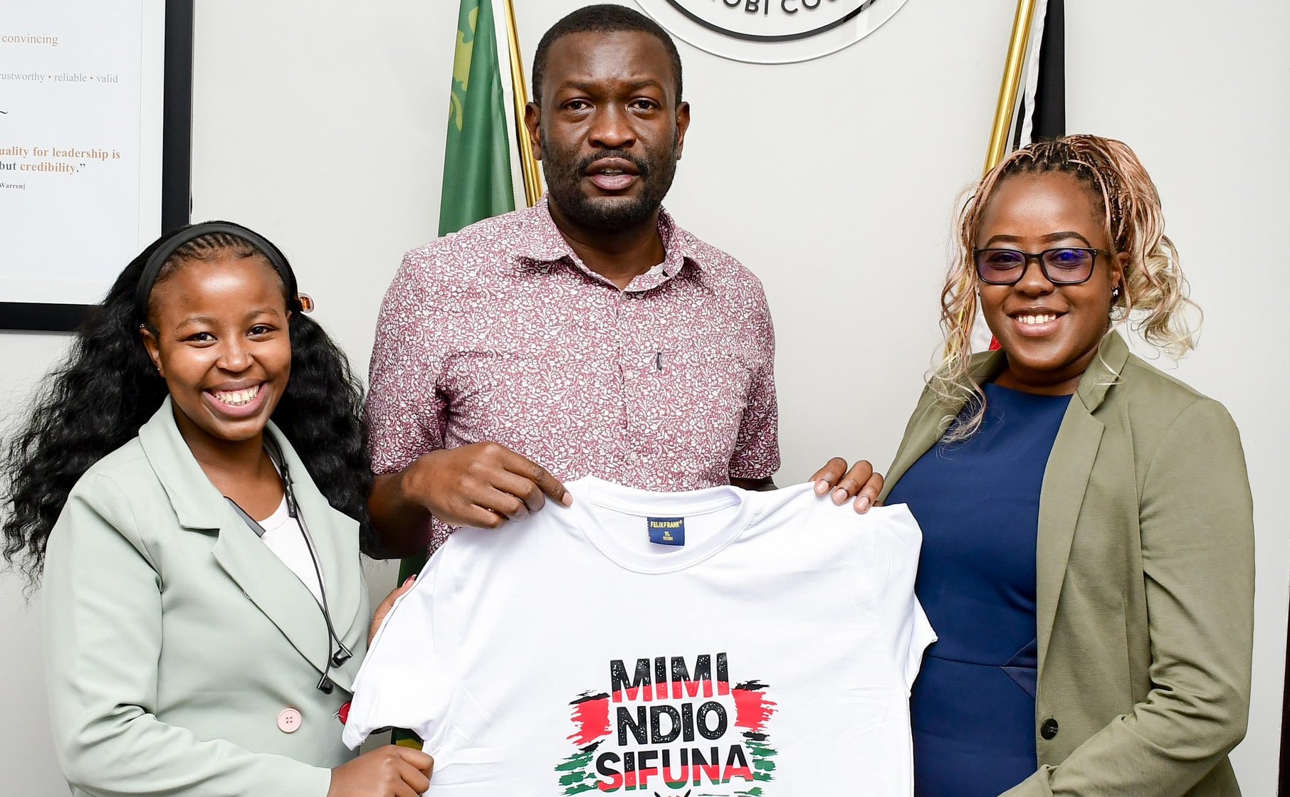 Sifuna’s Reaction as TikTokers Surprise Him With Slogan T-shirt