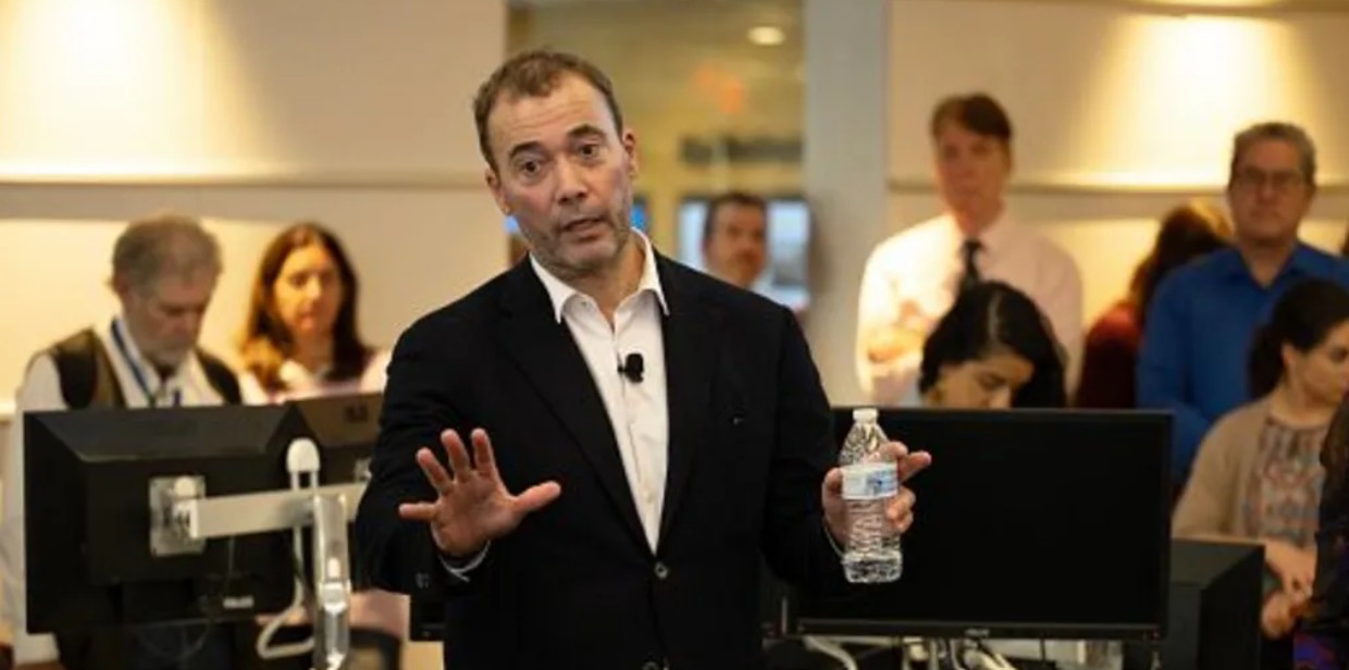 Washington Post chief executive steps down after mass lay-offs