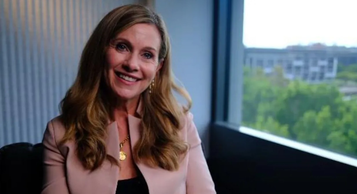 Woman to kick Australian kids off social media