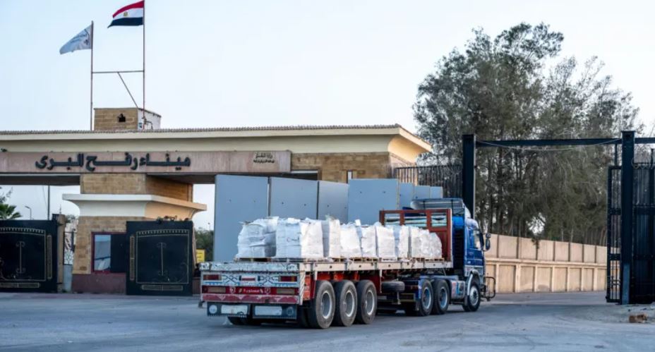 Gaza's key Rafah border crossing with Egypt reopens