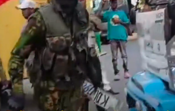 Cops confiscate registration plates from matatus blocking CBD