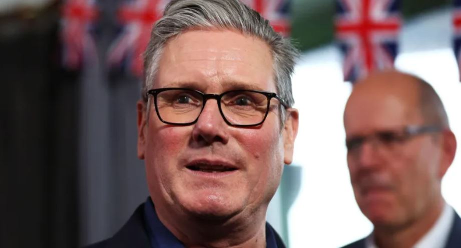 Starmer apologises to Epstein victims for believing Mandelson's 'lies'