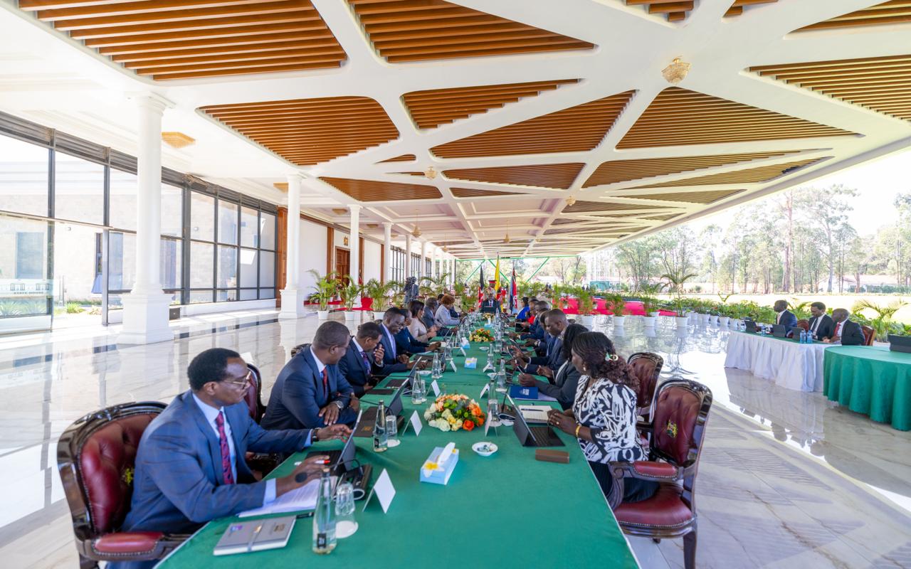 Over 700 officials altered 4.7m payroll records