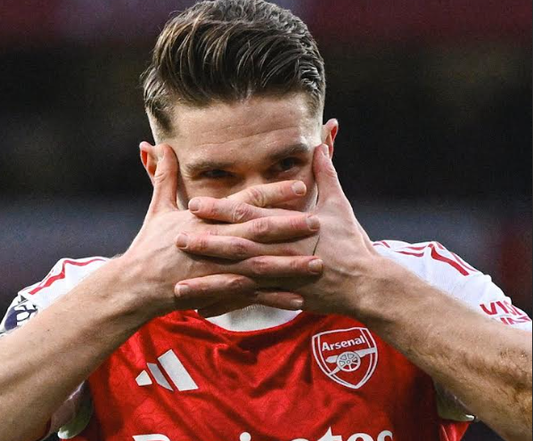 Viktor Gyokeres celebrates after his goal/ ARSENAL