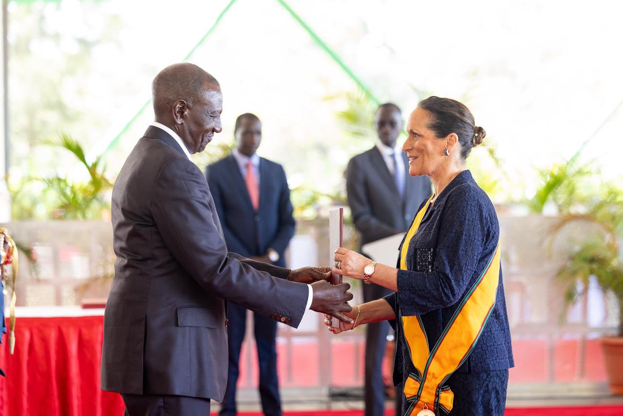 [PHOTOS] Ruto confers EGH on Zahra Aga Khan