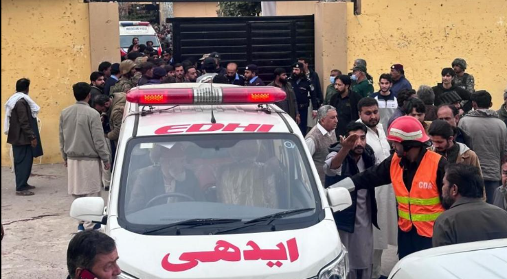 31 killed in blast at mosque in Pakistan capital