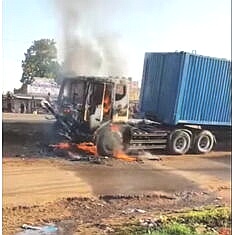 Truck driver suffers serious injuries after gas cylinder explodes at Malaba