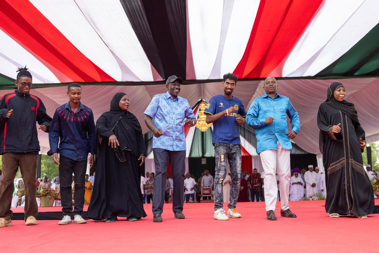 [PHOTOS] Ruto presides over disbursement of NYOTA funds in Mombasa