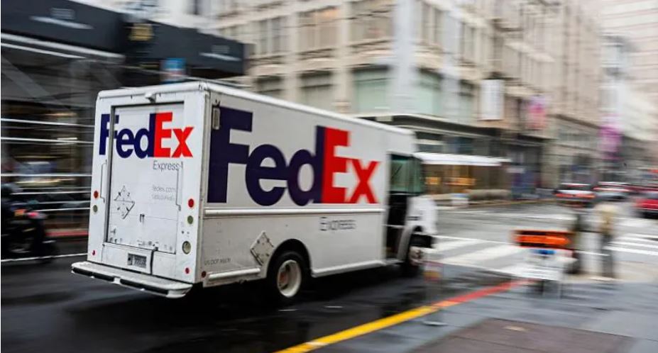 FedEx sues for Trump tariff refund