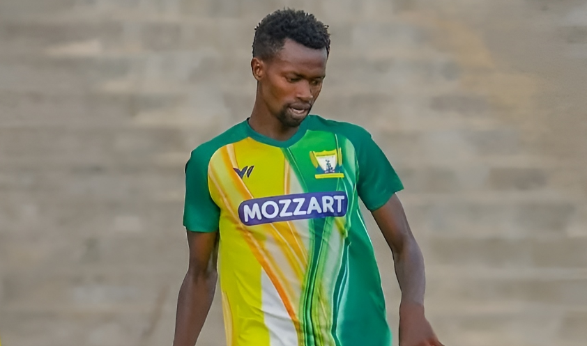 Kakamega Homeboyz winger Joseph Thiong'o in action at Bukhungu Stadium/HOMEBOYZ