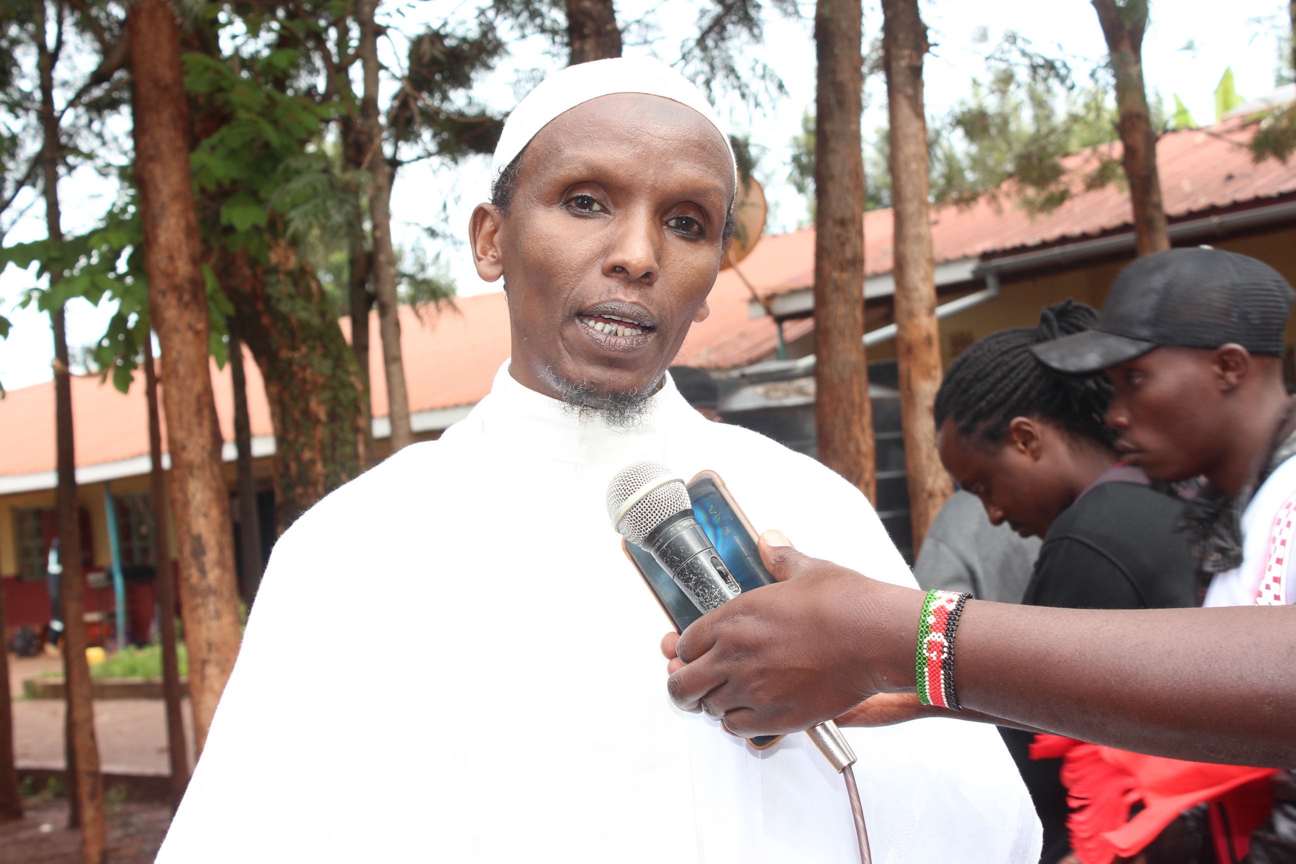 Clerics warn political insults are eroding public trust in leadership